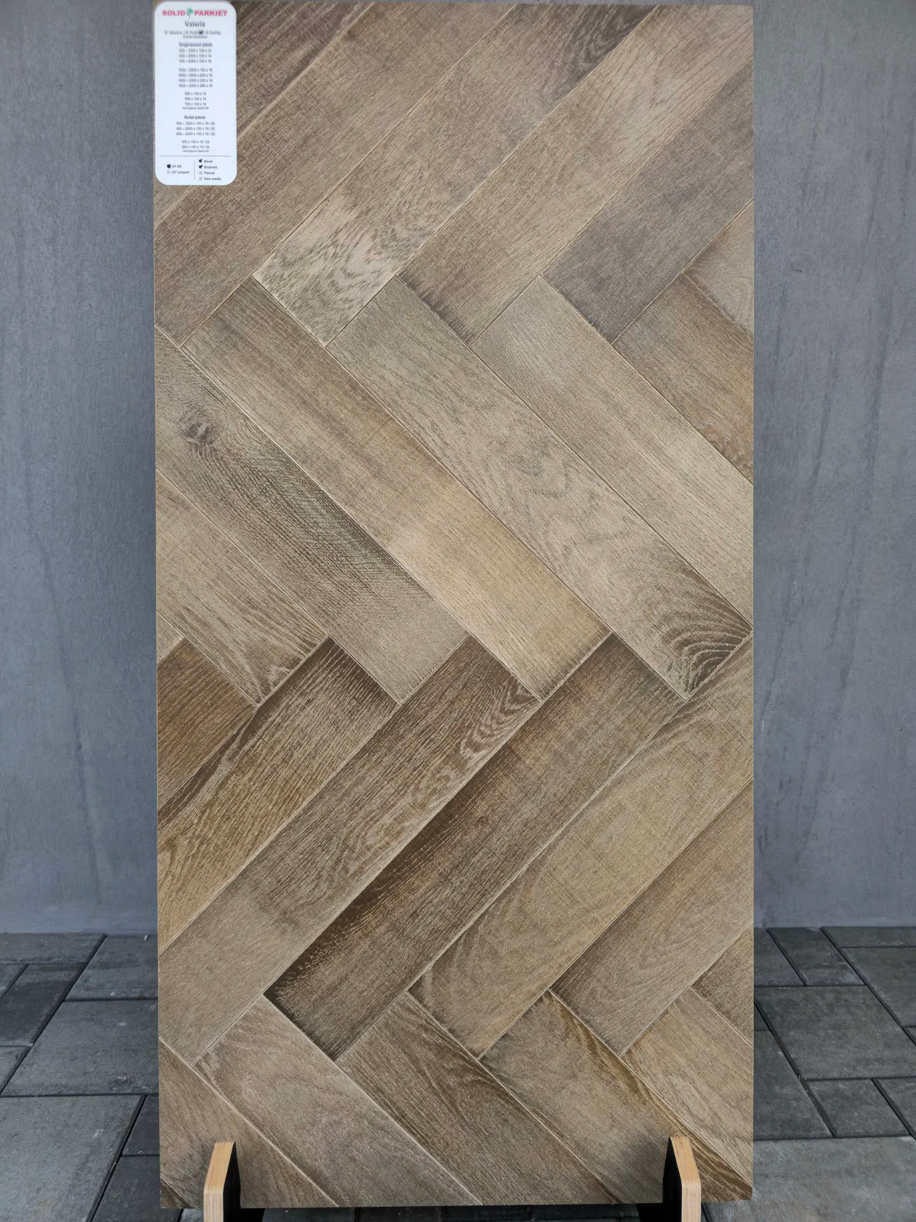 SolidParkiet, jodełka klasyczna dąb, szczotka, faza x4, Valeria, ślady po pile, klasa Rustic